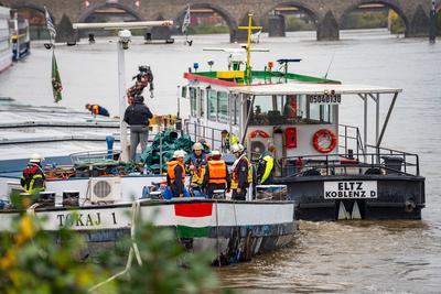 Schiffsunfall auf der Mosel - Schiff schl?gt Leck-stock-foto