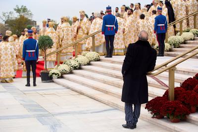 Worlds Largest Orthodox Cathedral, Icons Consecration, Bucharest, Romania-stock-foto