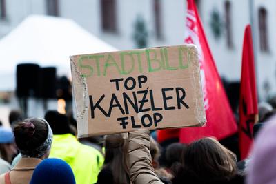 Augsburg, Bavaria, Germany - October 26, 2025: Hundreds of people demonstrate in Augsburg: Participants protest against-stock-foto