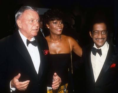 Frank Sinatra Dionne Warwick Sammy Davis Jr. 1983 Photo By John Barrett/PHOTOlink.net / MediaPunch PUBLICATIONxINxGERxS-stock-foto