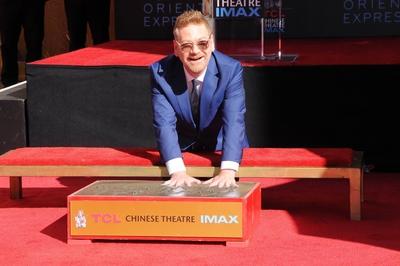 26 October 2017 - Hollywood, California - Kenneth Branagh. Kenneth Branagh Handprint-Footprint in Cement Ceremony held-stock-foto
