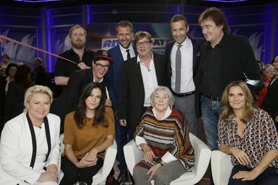 1101/ Hintere Reihe v. l.: Julius Fischer und Christian Meyer (Comedians, Comedy mit Karsten ) / Ren? Kindermann ( Rive-stock-foto