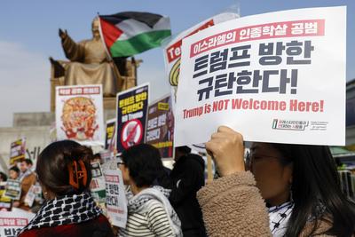 Palestinians Oppose Trump's Visit to South Korea-stock-foto