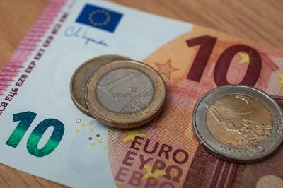 Mindestlohnerh?hung auf 14,- ?-stock-foto