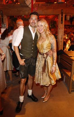 Stefan G?dde, Evelyn Weigert / Pool Position Wiesn am 17. September 2017 in der K?fer Wiesnsch?nke auf dem M?nchner Okto-stock-foto