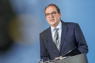 Statement von Bundesinnenminister Alexander Dobrindt-stock-foto