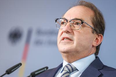 Statement von Bundesinnenminister Alexander Dobrindt-stock-foto