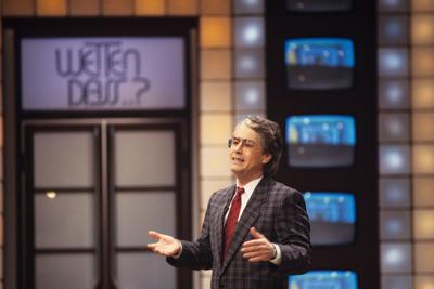 Frank Elstner, Moderator von Wetten dass...?, bei der Fernsehshow in der Westfalenhalle in Dortmund, 10.5.1986 *** Frank-stock-foto