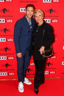 Marcel Remus pr?sentiert seine eigene Bettw?sche-Kollektion bei XXXLutz in N?rnberg-stock-foto