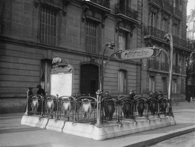 Paris - Metro Entre Malesherbes Metro entrance malesherbes (architect: Hector Guimard). Paris (17th arr.). Photograph of-stock-foto
