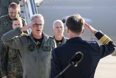 GER, Schoenefeld, arrival of P-8A Poseidon, and press statements at the government terminal of BER, November 7, 2025-stock-foto