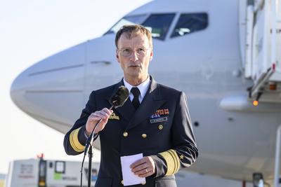GER, Schoenefeld, arrival of P-8A Poseidon, and press statements at the government terminal of BER, November 7, 2025-stock-foto