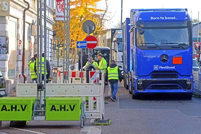 Erste vollelektronische Glasfaserbaustelle Die Maschinen f?r die erste vollelektrische Glasfaserbaustelle Deutschlands i-stock-foto