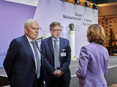 Stock + van Setten - Symposium Soziale Marktwirtschaft-stock-foto