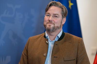 11.11.2025, Kiel, Landesregierung in Schleswig-Holstein. Wechsel an der Spitze von zwei Ministerien. Innenministerin Sab-stock-foto