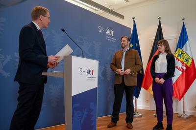 11.11.2025, Kiel, Landesregierung in Schleswig-Holstein. Wechsel an der Spitze von zwei Ministerien. Innenministerin Sab-stock-foto