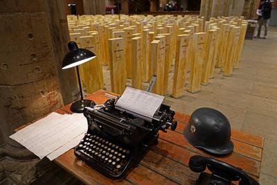 Eine Ausstellung in der evangelischen Kirche Unser Lieben Frauen (ULF) in Bremen erinnert vom 2. bis 21. November 2025 a-stock-foto