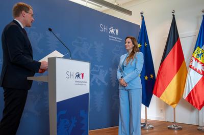 11.11.2025, Kiel, Landesregierung in Schleswig-Holstein. Wechsel an der Spitze von zwei Ministerien. Innenministerin Sab-stock-foto