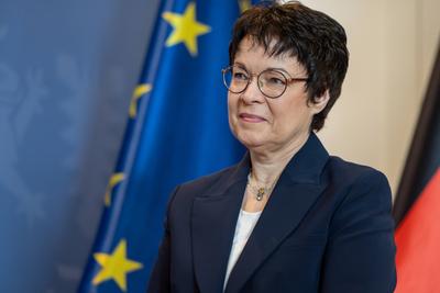 11.11.2025, Kiel, Landesregierung in Schleswig-Holstein. Wechsel an der Spitze von zwei Ministerien. Innenministerin Sab-stock-foto