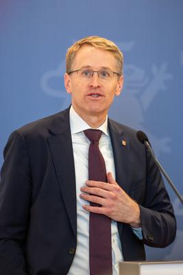 11.11.2025, Kiel, Landesregierung in Schleswig-Holstein. Wechsel an der Spitze von zwei Ministerien. Innenministerin Sab-stock-foto