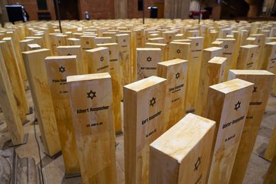 Eine Ausstellung in der evangelischen Kirche Unser Lieben Frauen (ULF) in Bremen erinnert vom 2. bis 21. November 2025 a-stock-foto