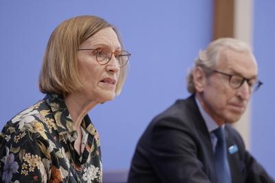 Prof. Dr. Sabine Walper, Vorstandsvorsitzende und Direktorin Deutsches Jugendinstitut (DJI), Georg Graf Waldersee, Vorst-stock-foto