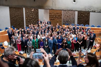 2025-11-12 Dutch Tweede Kamer New members take an oath or make a promise-stock-foto