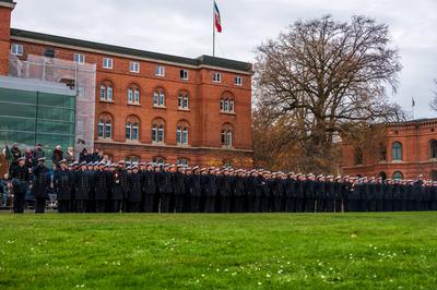 12.11.2025 Kiel, Vereidigung und feierliches Gel?bnis von 200 Soldaten und Soldatinnen der Marineunteroffiziersschule vo-stock-foto