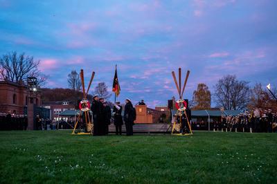 12.11.2025 Kiel, Vereidigung und feierliches Gel?bnis von 200 Soldaten und Soldatinnen der Marineunteroffiziersschule vo-stock-foto