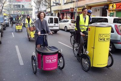 Aktionsprogramm Sauberes Berlin, E-Lastenrad-stock-foto