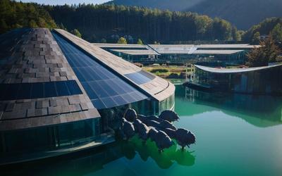 AUT, Unterwegs in Salzburg, Symbolbild, Themenbild, Verschiedene Themenbilder,  Red Bull Zentrale, Red Bull-stock-foto