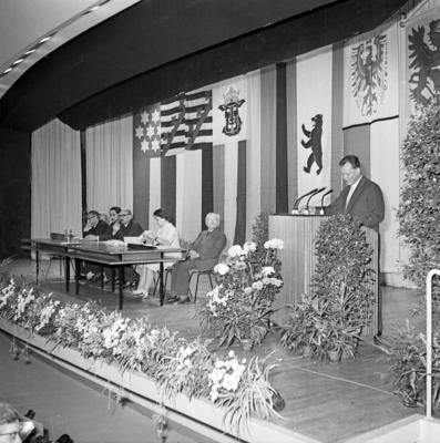 Jahrestagung des Kuratoriums Unteilbares Deutschland Original-Bildunterschrift: Jahrestagung des Kuratoriums Unteilbares-stock-foto