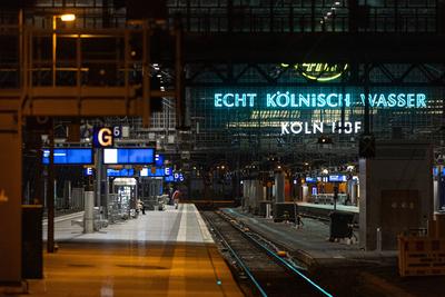 Sperrung des Hauptbahnhof K?ln -14.11.2025.-stock-foto