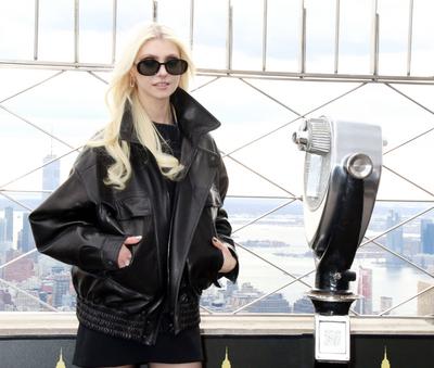 Taylor Momsen's Pretty Reckless Christmas-stock-foto