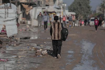Gaza University Students Head to Their Campuses Despite Heavy Rain and Winter Weather-stock-foto