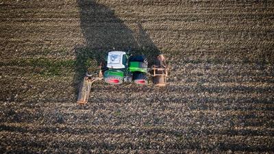 AUT, Unterwegs in Ober?sterreich, Symbolbild, Themenbild, Verschiedene Themenbilder, Mais, Ernte, M?hdrescher-stock-foto