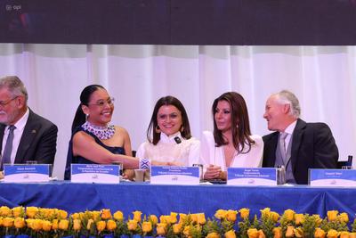 INAUGURACIÓN REFERÉNDUM Y CONSULTA POPULAR-stock-foto