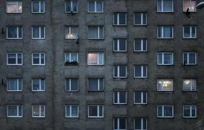 Die Hausfassade von einem Plattenbau aufgenommen in Zgorzelec 26 01 2018 Zgorzelec Poland *** The-stock-foto
