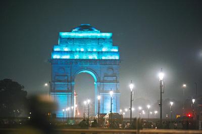 India Gate Illuminated In Teal Blue To Mark The World Cervical Cancer Elimination Day-stock-foto