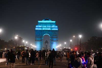 India Gate Illuminated In Teal Blue To Mark The World Cervical Cancer Elimination Day-stock-foto