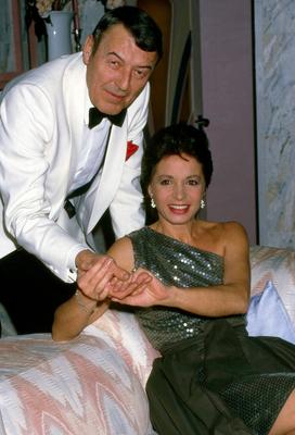 Theater Ein netter Herr Retro zum Tod von G?nther Ungeheuer 1989 G?nther Ungeheuer und Karin Eickelbaum Fotoshooting Ein-stock-foto