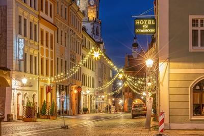 G?rlitz - Weihnachten in der historischen Altstadt Gerade in der Weihnachtszeit bietet die mit vielen Lichtern geschm?c-stock-foto