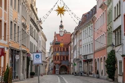 G?rlitz - Weihnachten in der historischen Altstadt Gerade in der Weihnachtszeit bietet die mit vielen Lichtern geschm?c-stock-foto