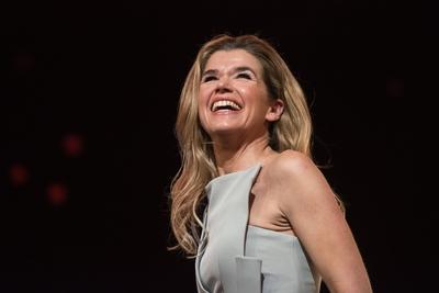 Moderatorin Anke Engelke w?hrend der Preisverleihung anl?sslich der 69 Internationalen Filmfestspi-stock-foto