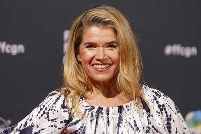 Anke Engelke beim Screening der Amazon Prime Video TV-Serie Deutschland 89 auf dem Filmfestival Cologne 2020 im Cineple-stock-foto