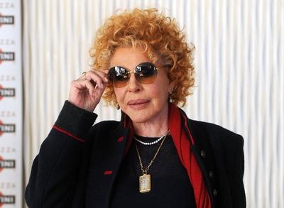 Photocall Film Ma che bella sorpesa in Mailand Italien Ornella Vanoni PUBLICATIONxNOTxINxITA-stock-foto