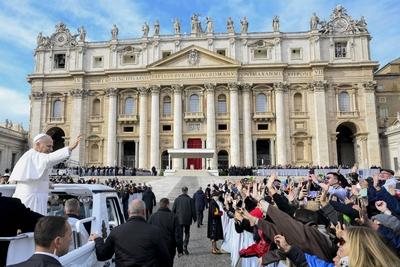 ITALY - REL -  POPE  LEO XIV DURING THE AUDIENCE OF JUBILEE OF CHOIRS AND CHORAL SOCIETY AT ST PETER'S SQUARE IN THE VATICAN   - 2025/11/22-stock-foto