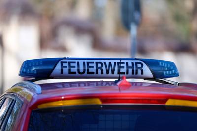 Bombenentsch?rfung auf dem Westfriedhof-stock-foto