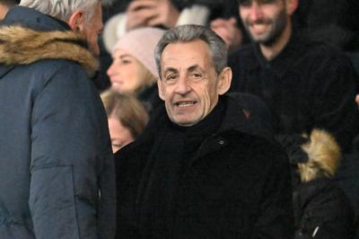 Nicolas Sarkozy assiste au match PSG vs Le Havre au Parc des Princes-stock-foto