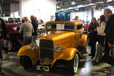 The public turnout was large at the Milano Autoclassica.-stock-foto
